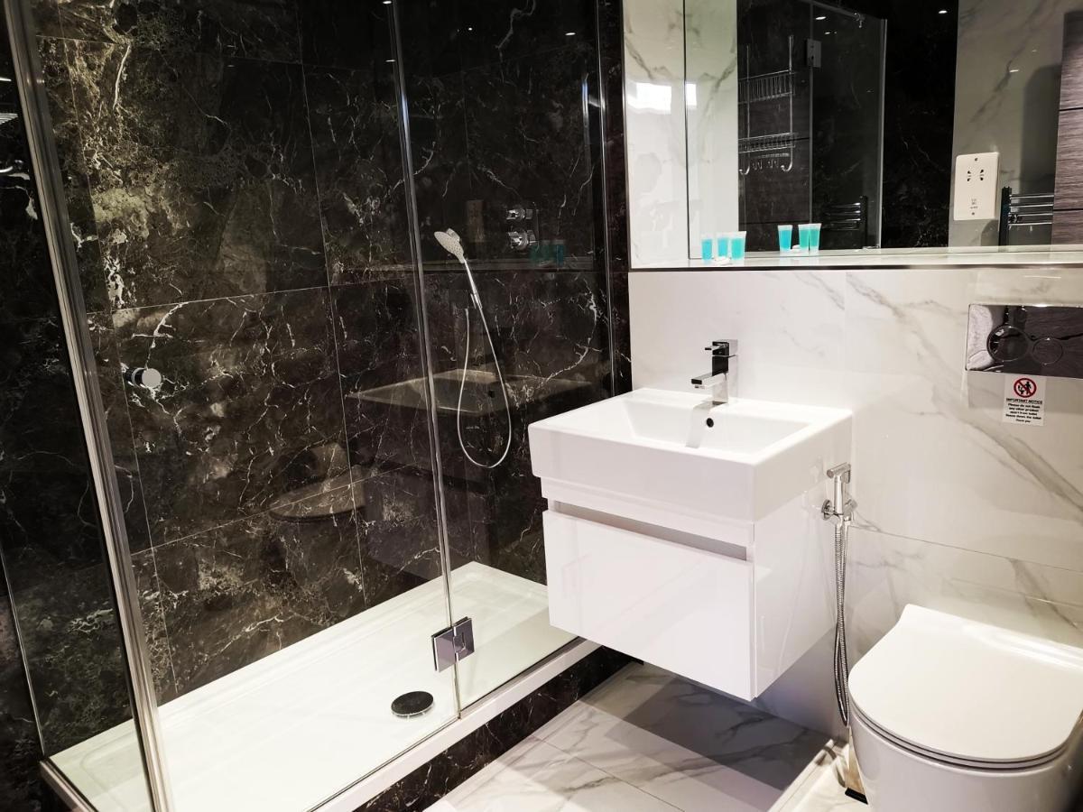 City Prime Apartments Londyn Zewnętrze zdjęcie A modern bathroom