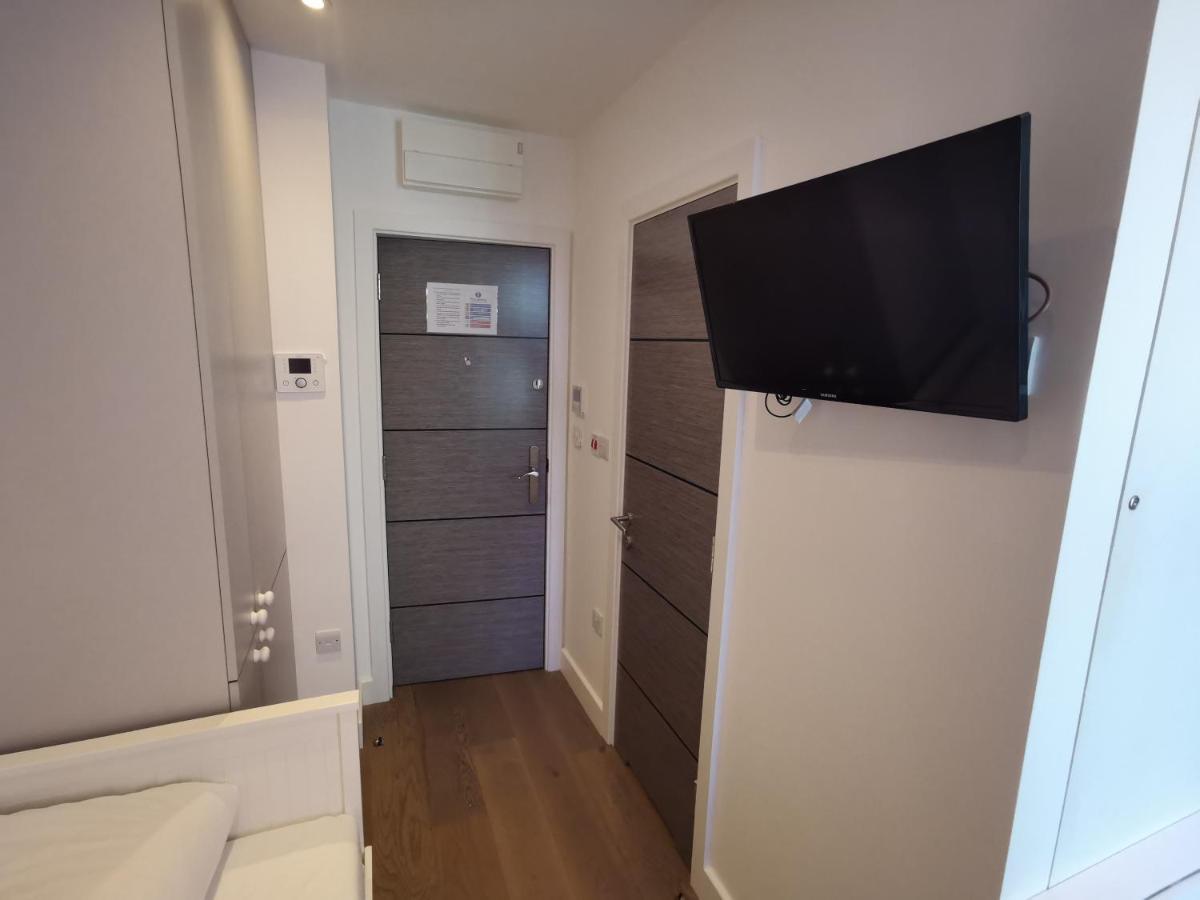 City Prime Apartments Londyn Zewnętrze zdjęcie A typical studio apartment in the UK
